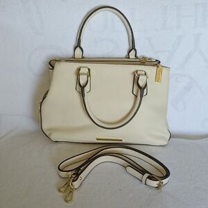 Elegant Steve Madden leather handbag bag or crossbody